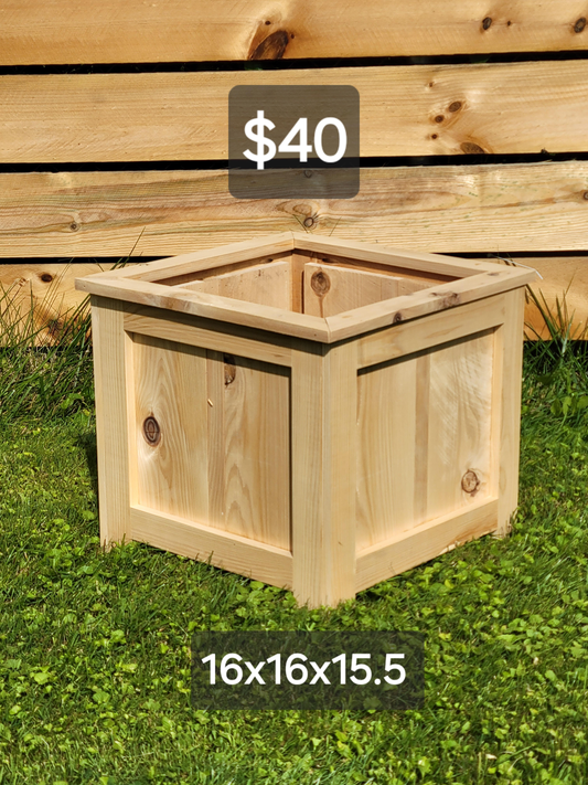 Small farmhouse planter